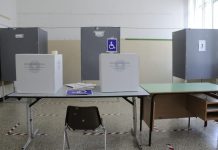 Referendum, alle 12 affluenza al 12,25%