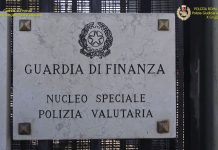 Corruzione nella gestione del commercio ambulante a Roma, 18 arresti