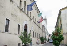 Gonzagarredi produrrà 200mila nuovi banchi per le scuole