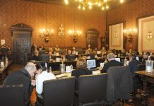 Mattia Palazzi in crisi: un assessorato per tre pretendenti