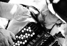 Calvatone, sabato Titti Castrini e Vincenzo Albini in ‘Atmosfere dalla Strada’ chiude il Festival dell’Invisibile sul piazzale della chiesa parrocchiale