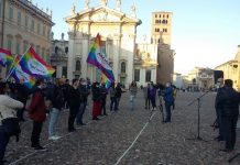 In piazza (con distanziamento) contro l’omotransfobia e la misoginia