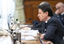 Conte “Lavoriamo per evitare lockdown, presto un piano per i vaccini”