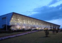 Il 49enne in fuga dalla guerriglia del Tigray al sicuro in aeroporto