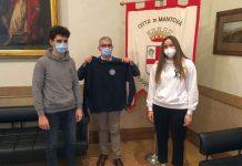 Felpa del liceo “Virgilio” per il sindaco Palazzi