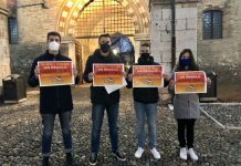 Flash mob di Gioventù nazionale contro Conte e il suo governo