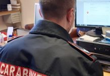 Shopping natalizio online, denunciati 6 truffatori del web