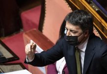 Renzi “Crisi aperta perchè ora si gioca il futuro del Paese”