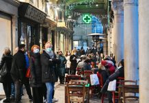 Lombardia zona rossa per errore, Confcommercio: “Risarcire il danno”