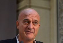 Claudio Bisio “Sono positivo al Covid, ma sto bene”