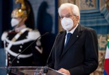 Covid, Mattarella “riconoscenti a personale sanitario in prima linea”