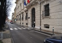 Finto dentista a processo anche per furto di energia elettrica