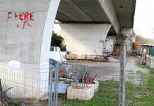 Maxi deposito abusivo sotto al ponte: denuncia e sequestro