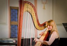 Omaggio a Ludovico Einaudi, l’arpa di Floraleda Sacchi live da Sabbioneta