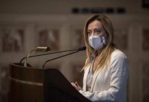 Coronavirus, Meloni “Stop cashback e risorse a decreto su ristori”