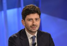 Covid, Speranza “impatto varianti chiede misure rigorose”