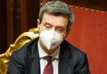 Orlando “Stop licenziamenti fino a ottobre per chi non ha cig”