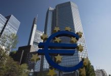 Bce, prospettive ancora incerte per andamento contagi e vaccini