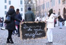 Genitori e studenti in piazza: “Scuola in presenza”