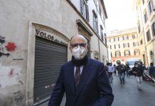 Letta “Subito decreto di aiuti su costi fissi per il commercio”