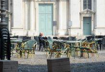 In piazza Sordello i bar “adottano” uno steward