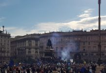Scudetto Inter, assembramenti in piazza Duomo per la festa dei tifosi