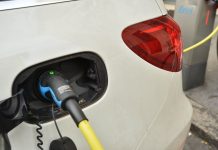 Ricarica auto elettriche, studio Arera “Prezzo medio wallbox 1200 euro”