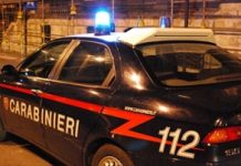 Inseguiti dai carabinieri finiscono fuori strada. Due acciuffati sul posto e due in fuga