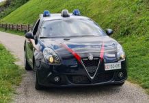 Intervengono per sedare una lite in famiglia, i Cc arrestano il figlio per spaccio