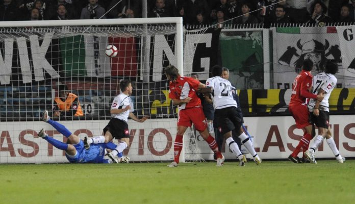 Il gol di Colucci in Cesena-Mantova del 2010