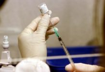 Vaccini, il Parlamento Ue chiede la sospensione dei brevetti