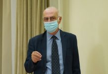 Covid, Rezza “Situazione si sta complicando, importante vaccinarsi”