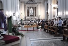 In tanti in duomo a Castiglione per l’ultimo saluto a Gandini