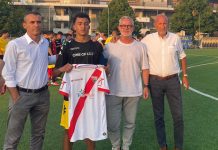 Calcio Serie C – Mantova, lunedì firma Pilati. Dal talent arriva il 18enne Ahib Hicham Ahib in posa con la maglia del Mantova
