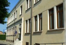 Scuola al via, ma non i servizi: i genitori di Porto Mantovano protestano