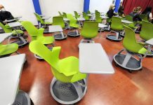 Scuola, Bianchi “Stanziati fondi per sostituire i banchi non a norma”