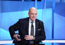 Ricciardi “Logorante fare tamponi continui, aumenteranno i vaccini”