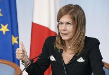 Marcegaglia consegna a Draghi il Policy Paper della business community