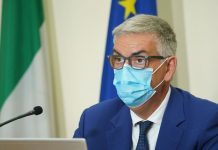 Covid, Brusaferro “Curva si può frenare, ma tutti devono vaccinarsi”