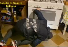 Blitz anti-droga della Finanza con 10 arresti. A Roncoferraro in manette un 40enne albanese