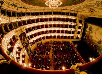 Nabucco, oltre il mito. Al XXVI Festival Verdi il titolo della svolta verdiana torna al Teatro Regio di Parma nel nuovo allestimento di Pier Luigi Pizzi