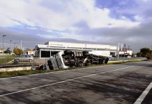 Pegognaga, camion nel fosso: strada chiusa 4 ore