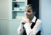 Jenni Gandolfi lancia il suo nuovo singolo “1914 – tregua di Natale”