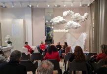 Brillante salotto al femminile nella Lounge del Village per la presentazione del libro della giornalista Ilaria Perfetti