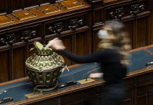 Quirinale, fumata nera alla sesta votazione, Mattarella a quota 336