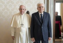 Mattarella “Il Papa riferimento per la pace”