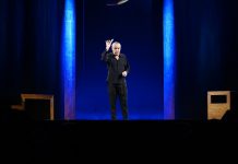 Un Panariello senza tempo strappa applausi al GP Theatre