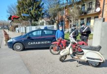 Due moto rubate rinvenute dai carabinieri in un casolare abbandonato
