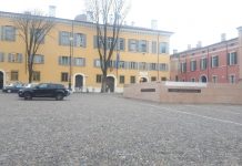 Litiga con il fidanzato e lo fa portare in questura, poi va a reclamarne la “liberazione”