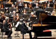 Tempo d’Orchestra. Appassionante serata sinfonica al Sociale con Vadym Kholodenko e l’Orchestra della Toscana